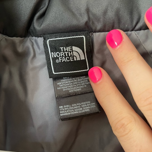 NORTH FACE PUFFY VEST - Picture 5 of 7